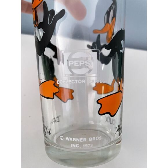 Daffy Duck Warner Bros 1973 Pepsi Drinkware - Picture 2 of 2